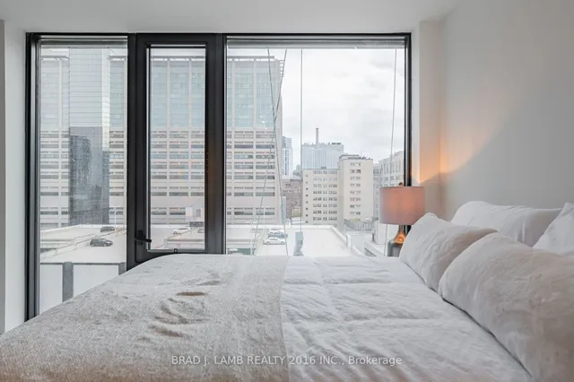 Additional property image - 195 McCaul St Unit 909
