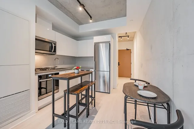 Additional property image - 195 McCaul St Unit 909