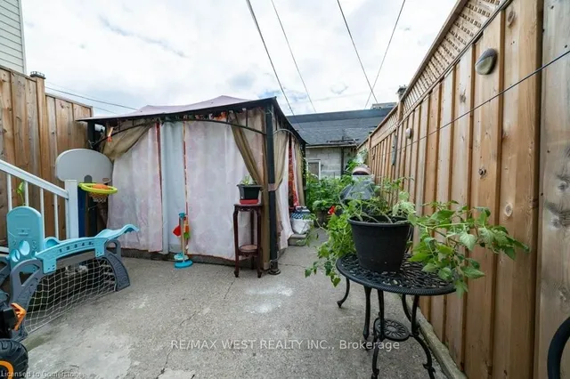 Additional property image - 13 Rolyat St