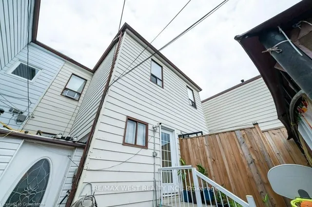 Additional property image - 13 Rolyat St