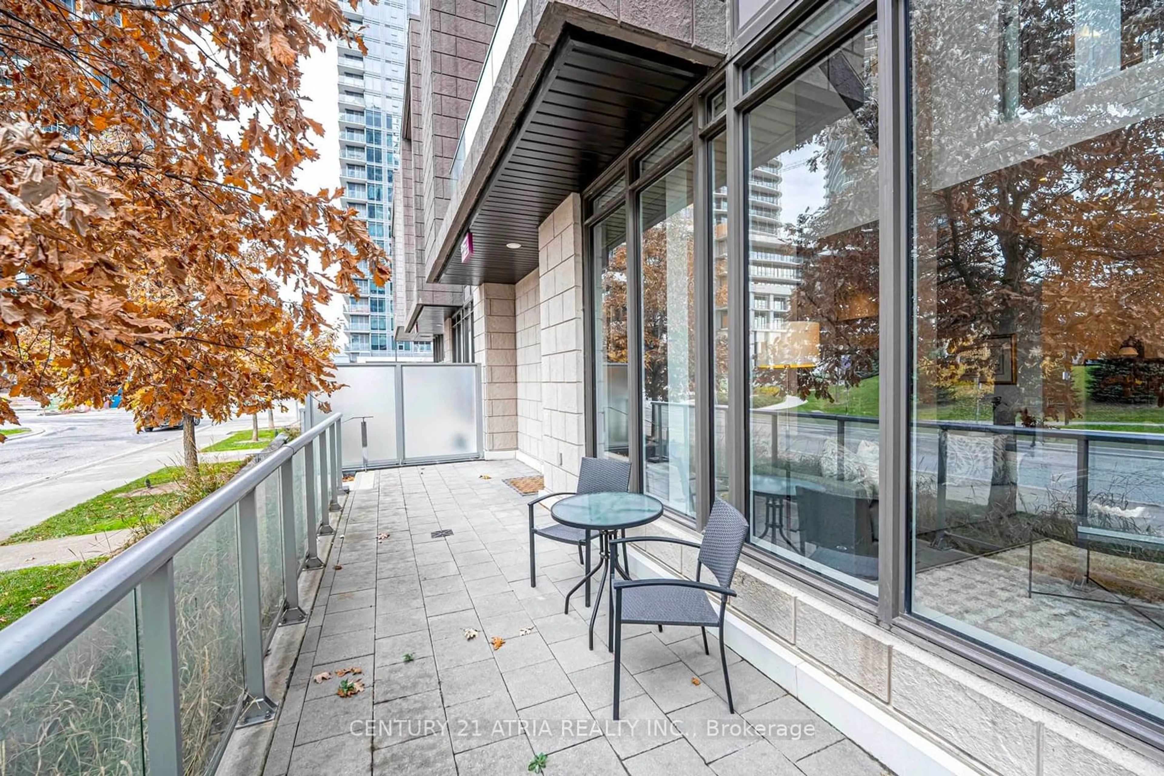 Patio, the front or back of building for 129 McMahon Dr #Th03, Toronto Ontario M2K 0C2