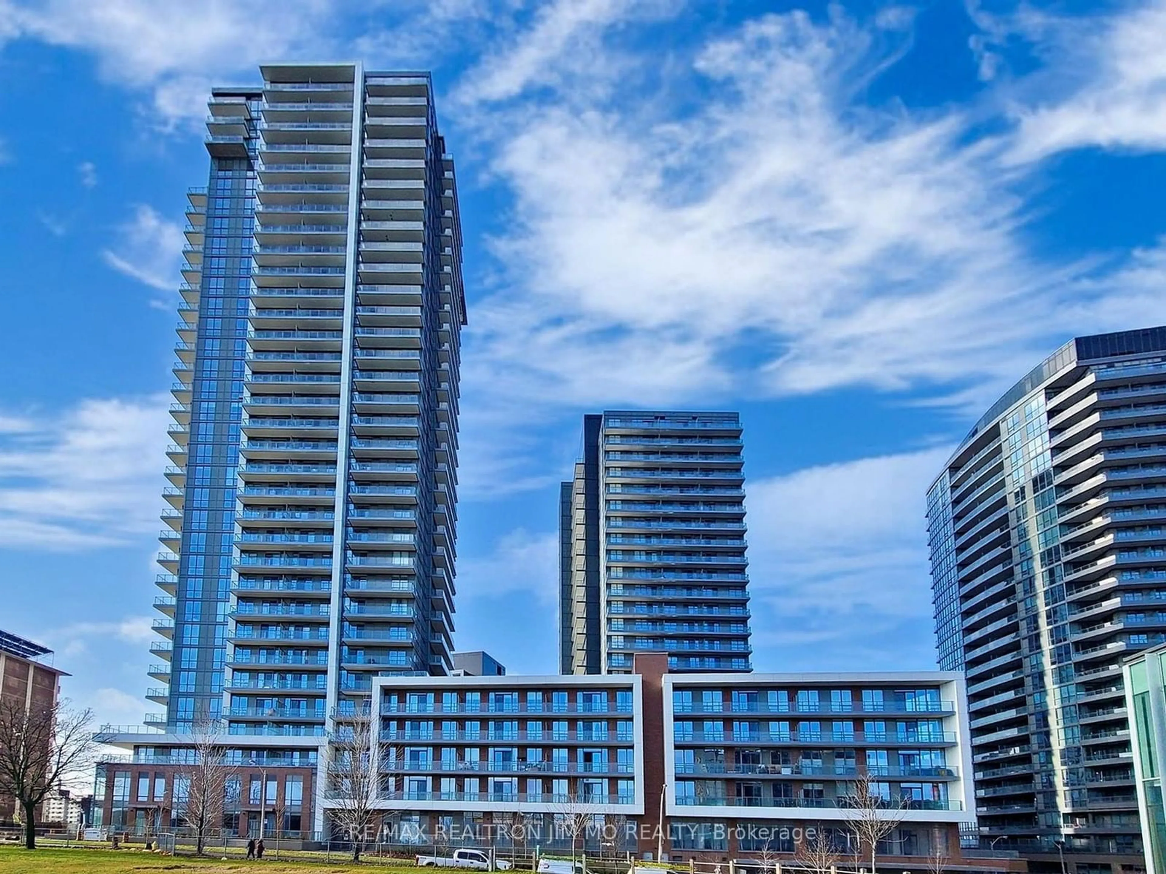 A pic from exterior of the house or condo, the view of city buildings for 32 Forest Manor Rd #416, Toronto Ontario M2J 1M1