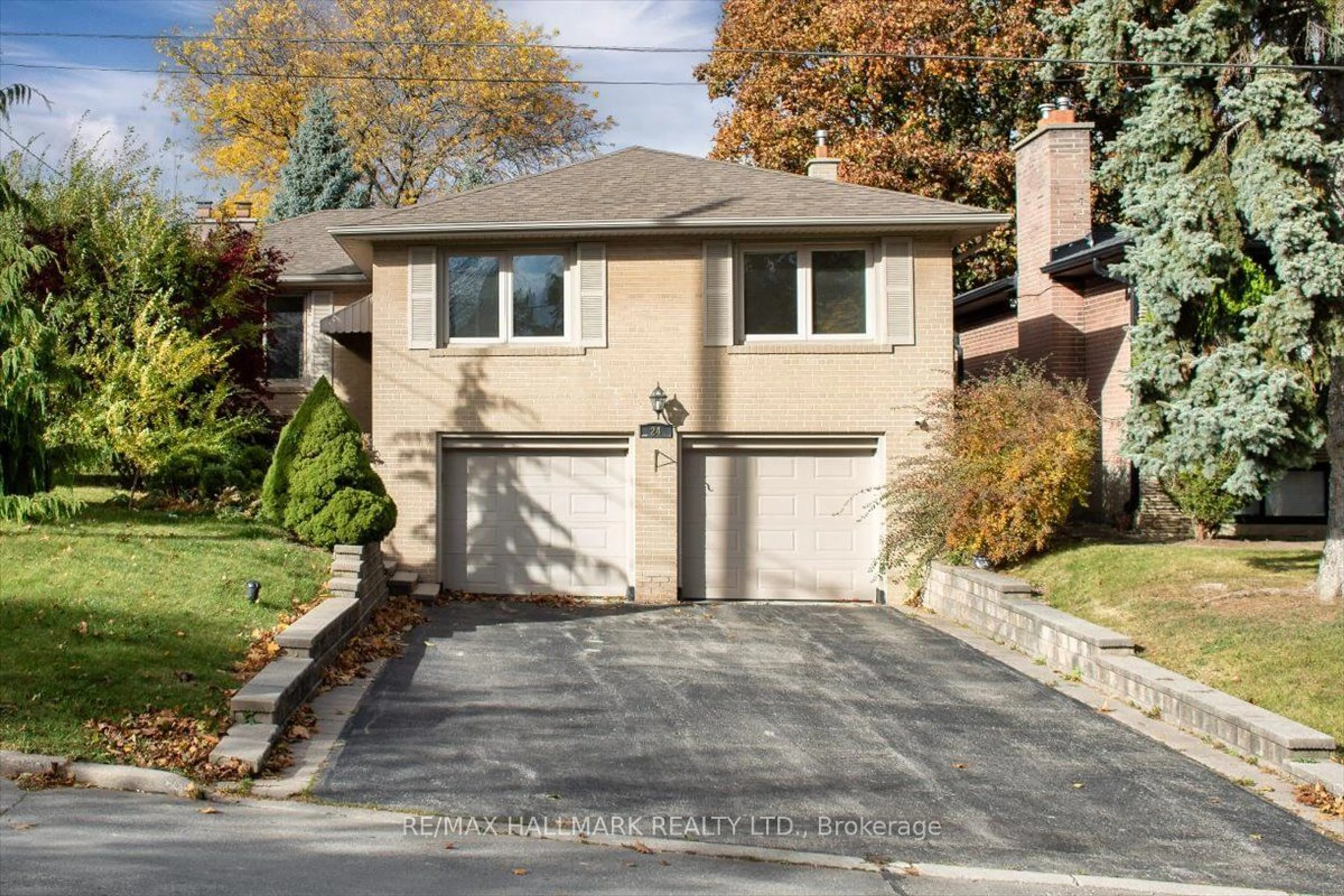 Frontside or backside of a home, the street view for 24 Burleigh Heights Dr, Toronto Ontario M2K 1Y7