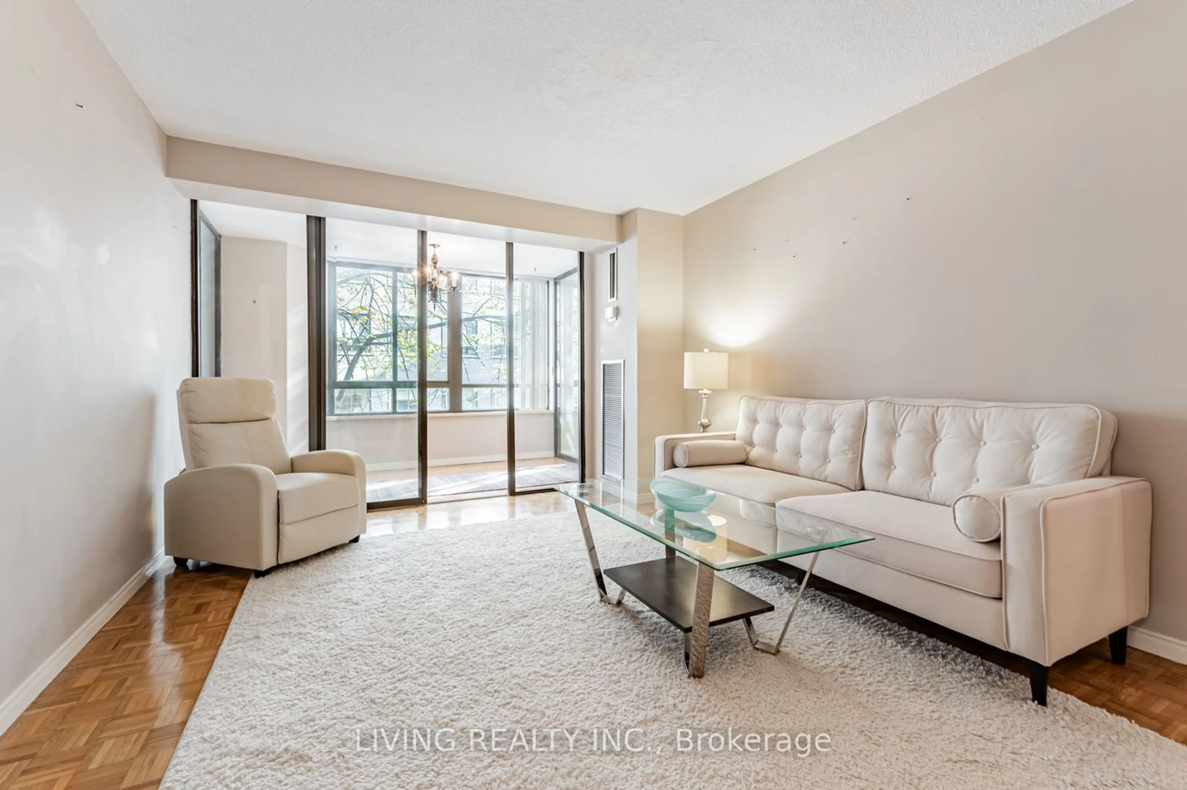 Living room, wood floors for 280 Simcoe St #308, Toronto Ontario M5T 2Y6