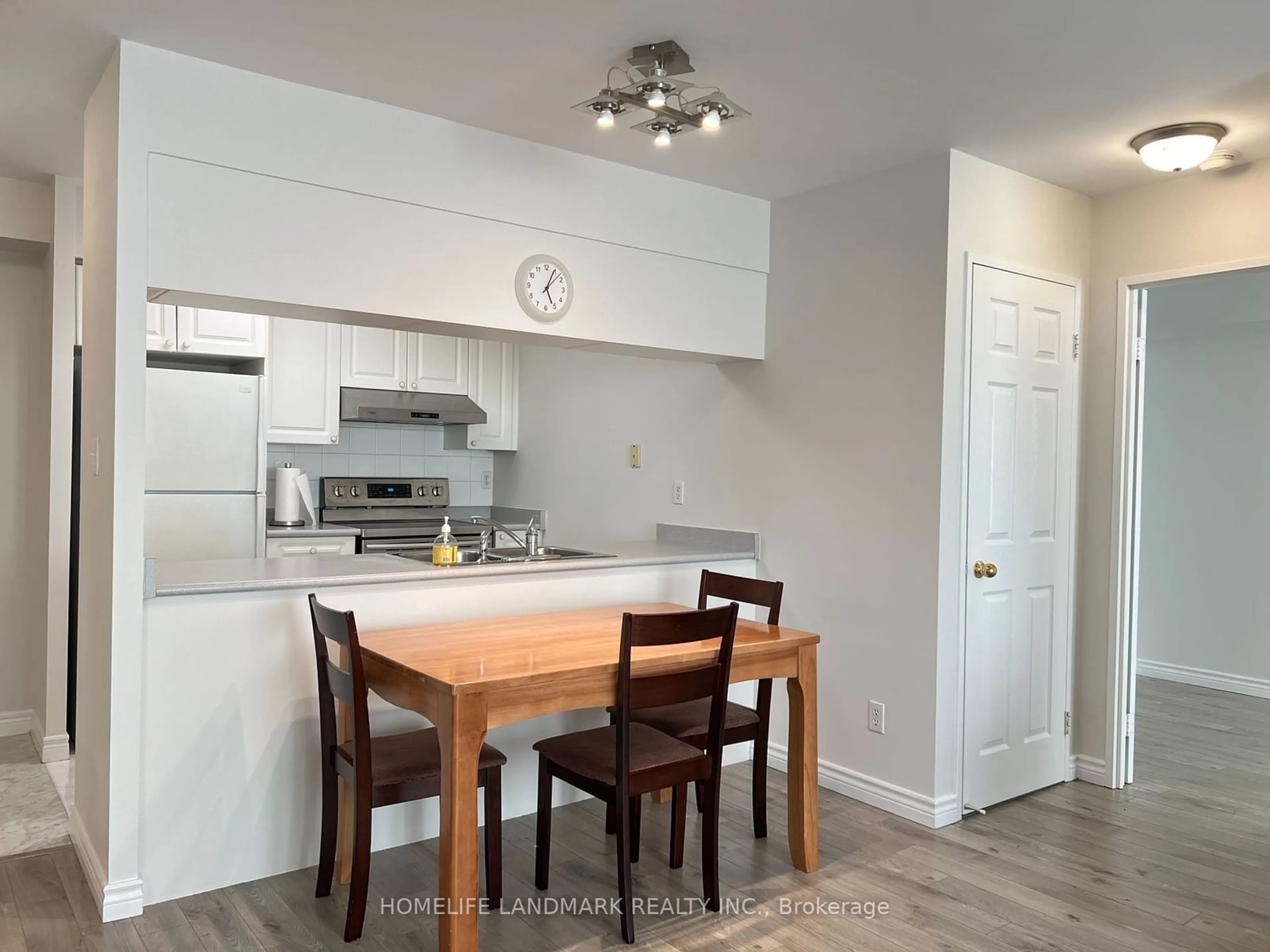 Standard kitchen, wood floors for 28 Empress Ave #1916, Toronto Ontario M2N 3T3