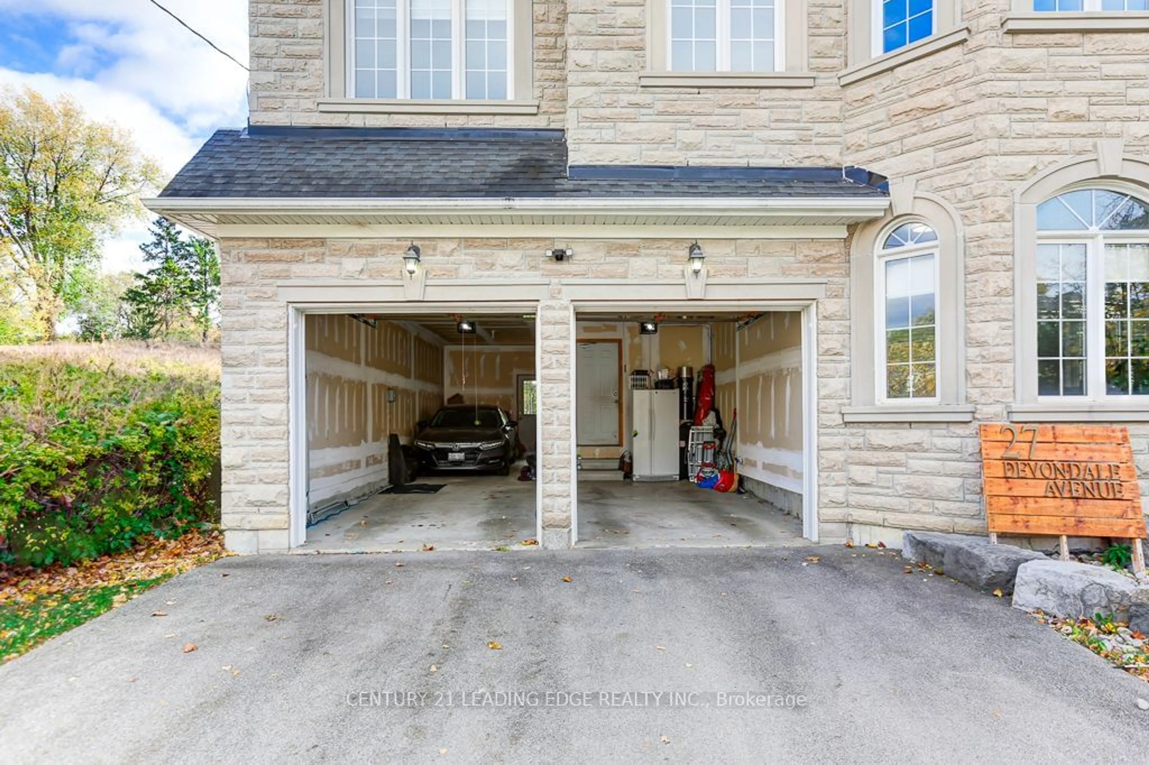 Indoor garage, cement floor for 27 Devondale Ave, Toronto Ontario M2R 2C9