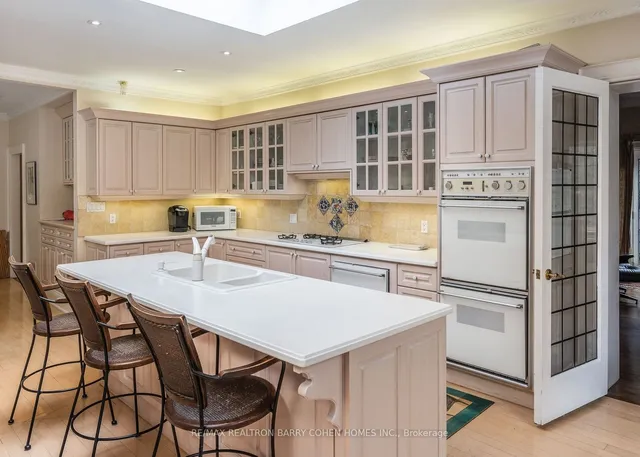Additional property image - 253 Dunvegan Rd