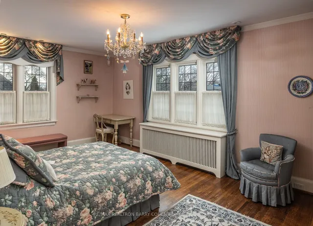 Additional property image - 253 Dunvegan Rd