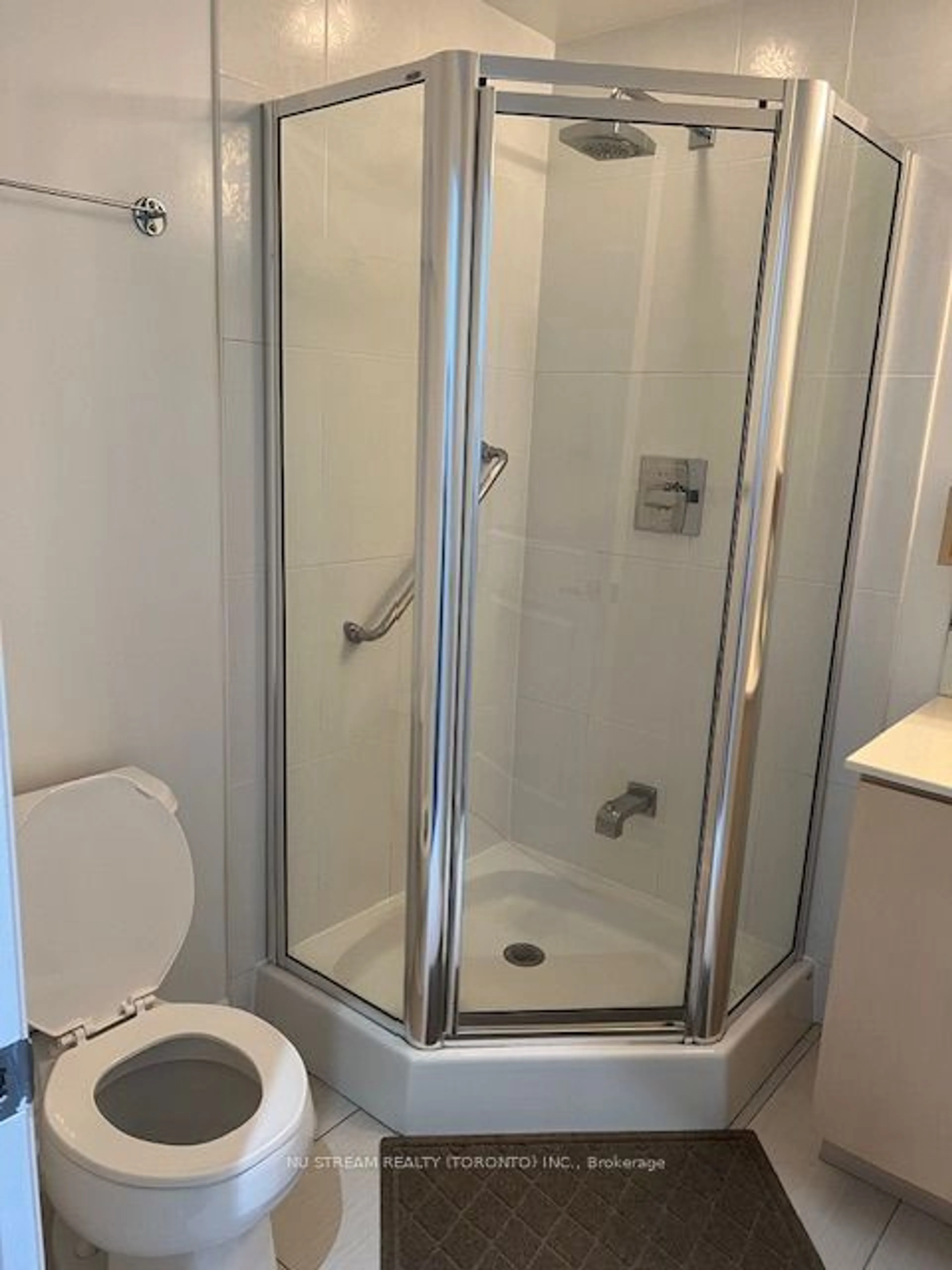 Standard bathroom, not visible floor for 2885 Bayview Ave #717, Toronto Ontario M2K 0A3