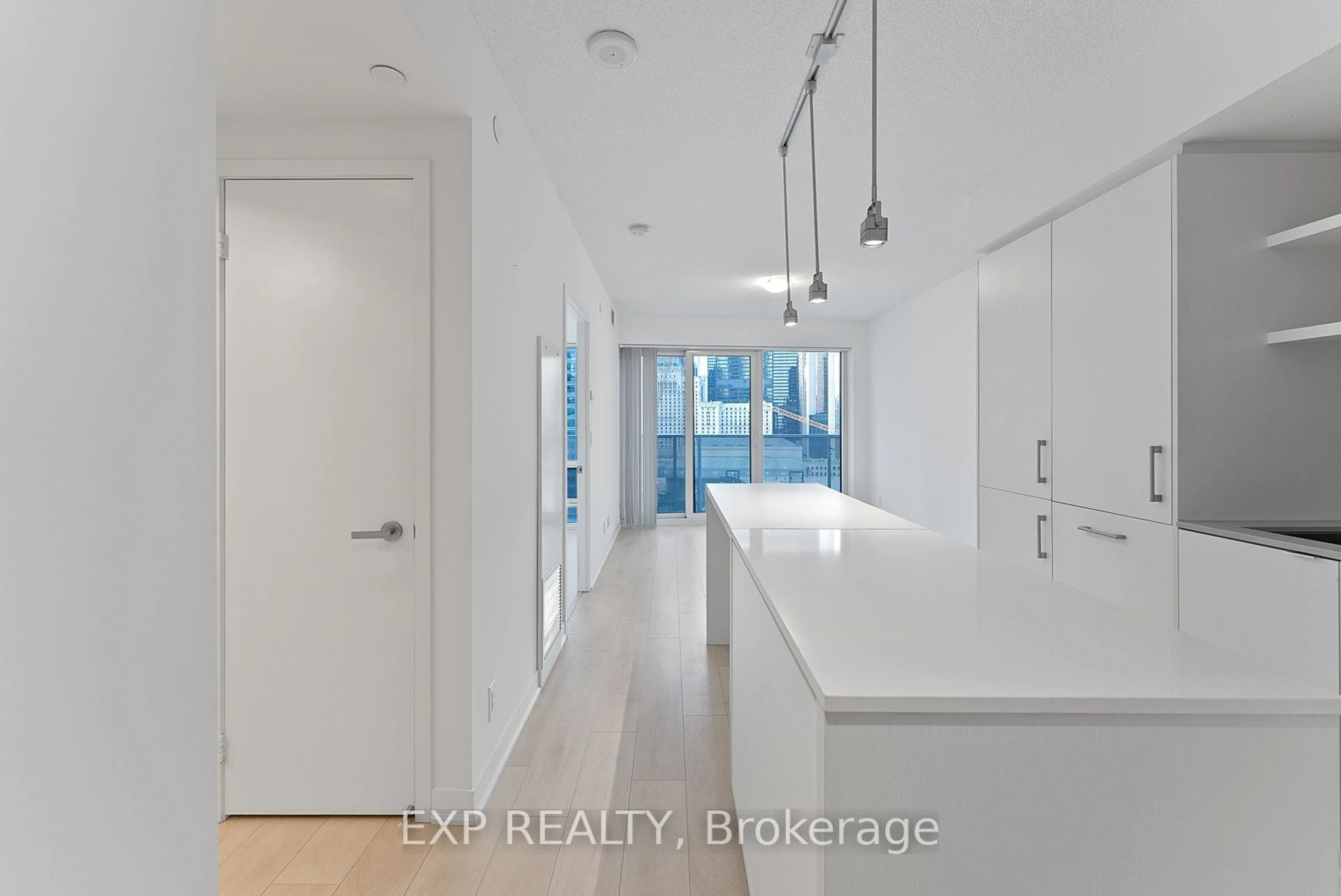 Indoor entryway, wood floors for 88 Harbour St #1503, Toronto Ontario M5J 1B7