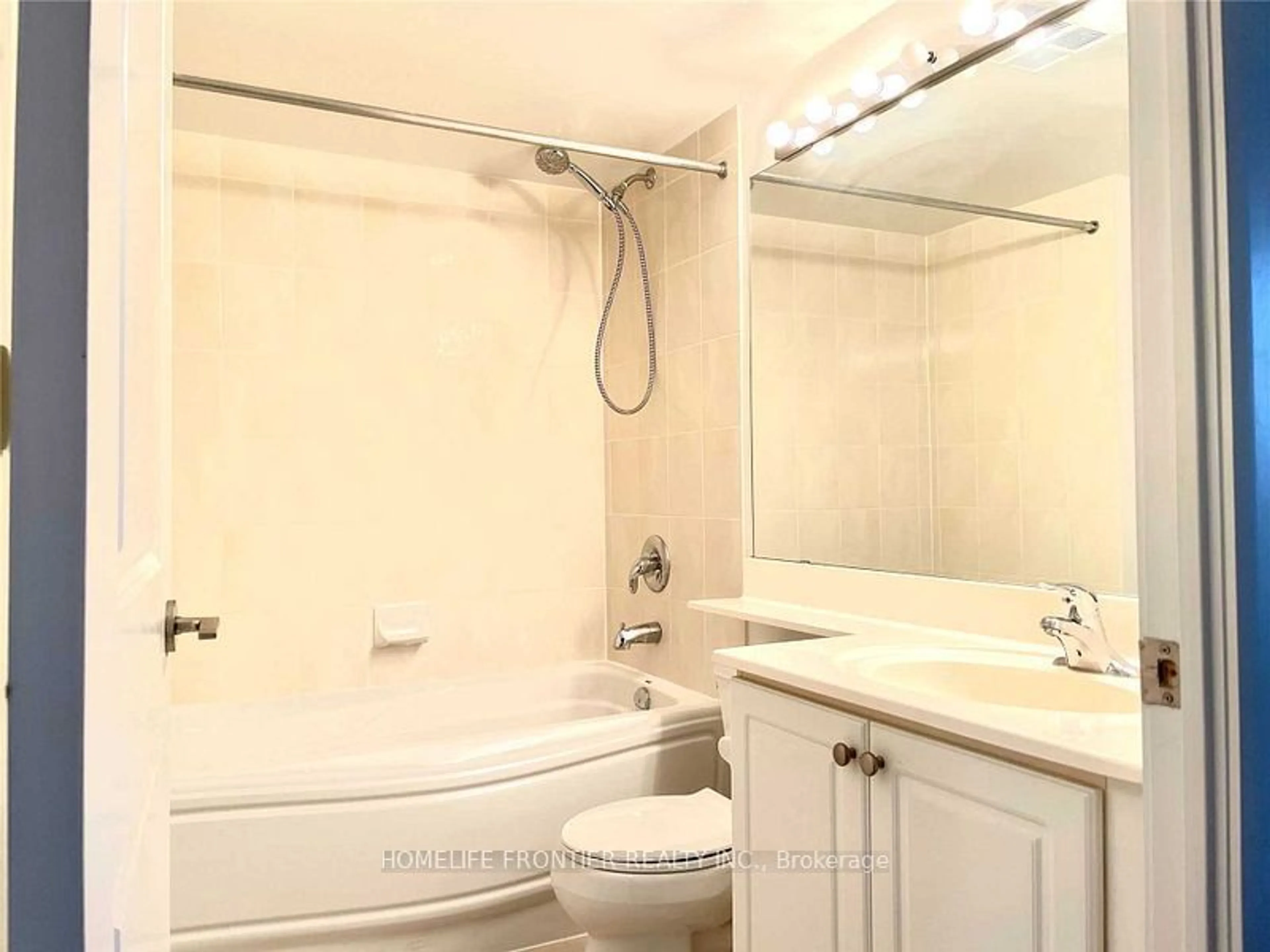 Standard bathroom for 4978 Yonge St #2509, Toronto Ontario M2N 7G8