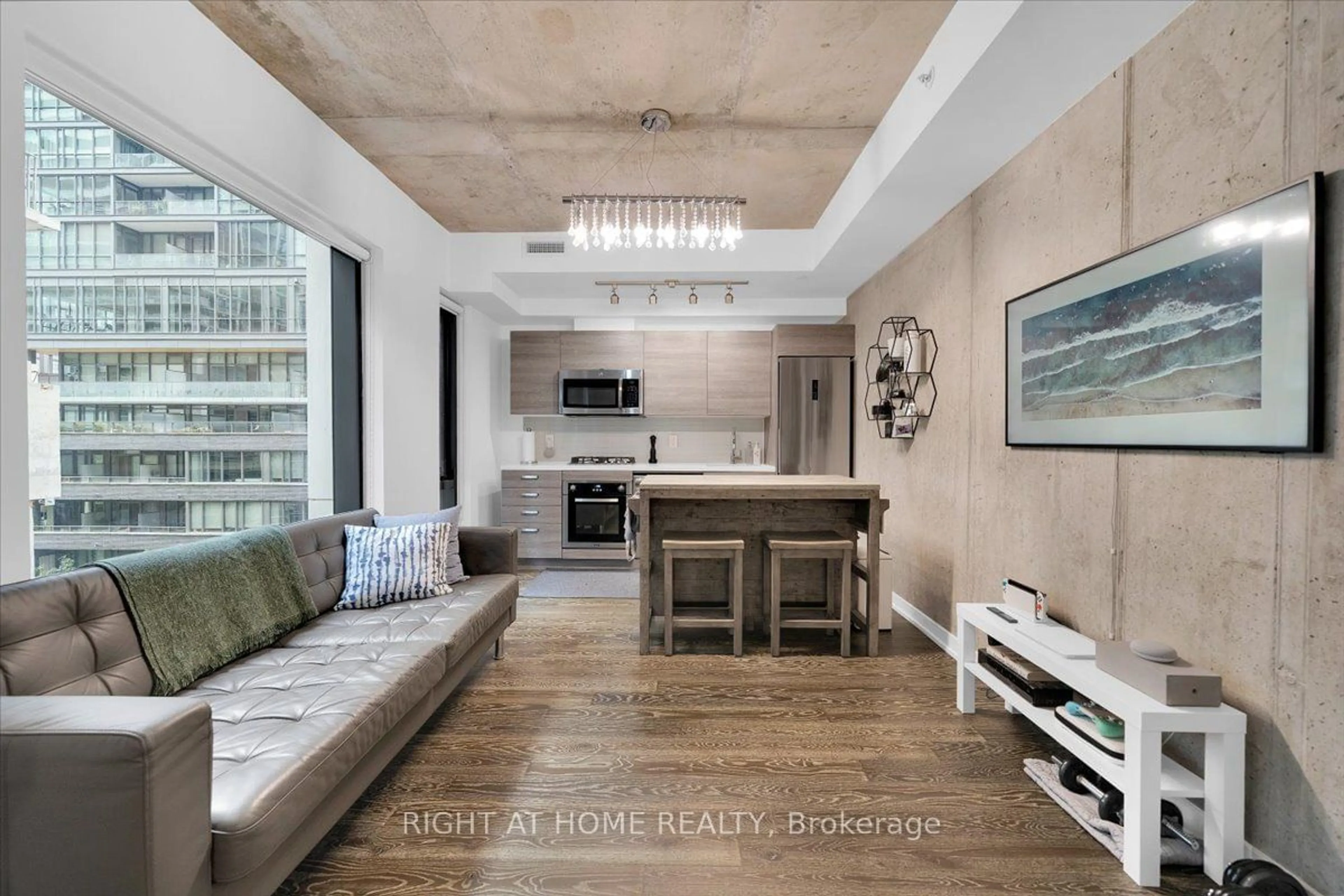 Open concept kitchen for 11 Charlotte St #402, Toronto Ontario M5V 2H5