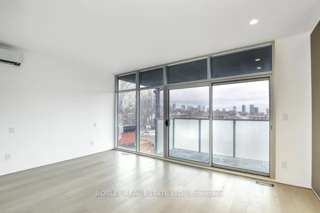 Additional property image - 899 Dundas St