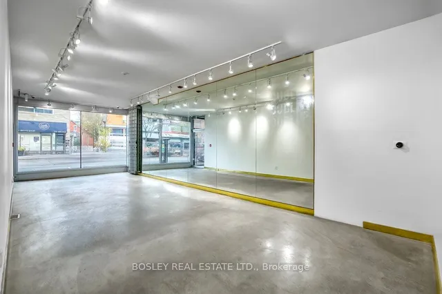 Additional property image - 899 Dundas St