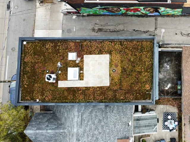 Additional property image - 899 Dundas St