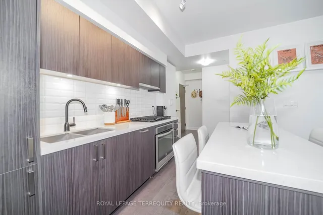 Additional property image - 501 St. Clair Ave Unit 301
