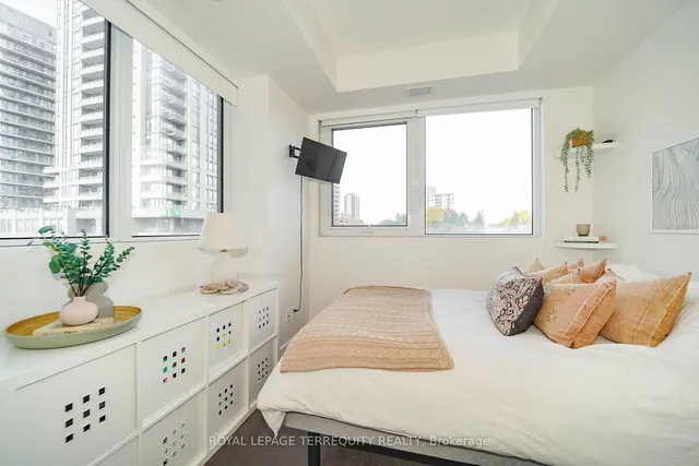 Additional property image - 501 St. Clair Ave Unit 301