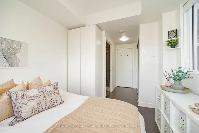 Additional property image - 501 St. Clair Ave Unit 301