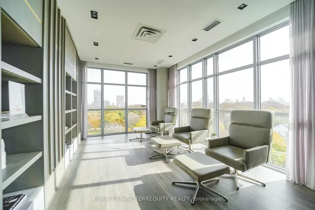 Additional property image - 501 St. Clair Ave Unit 301