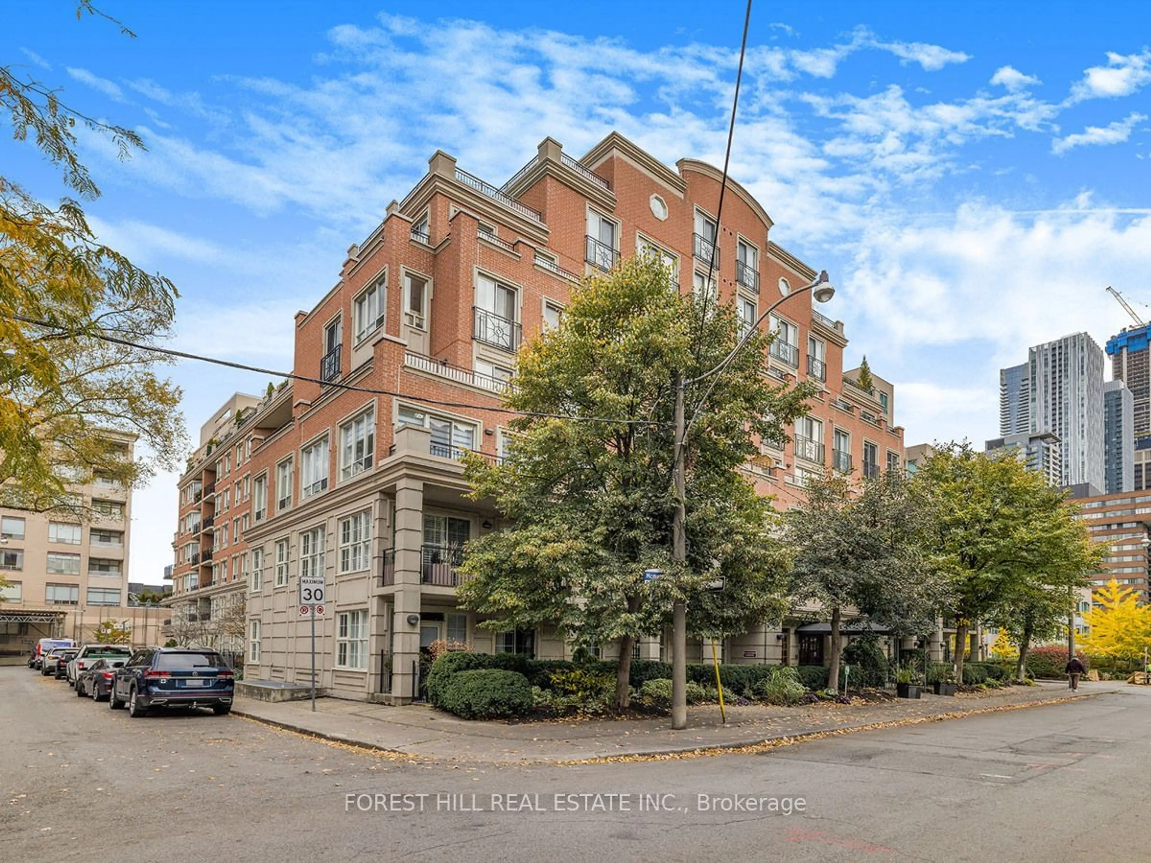 A pic from exterior of the house or condo, the front or back of building for 77 Mcmurrich St #308, Toronto Ontario M5R 3V3