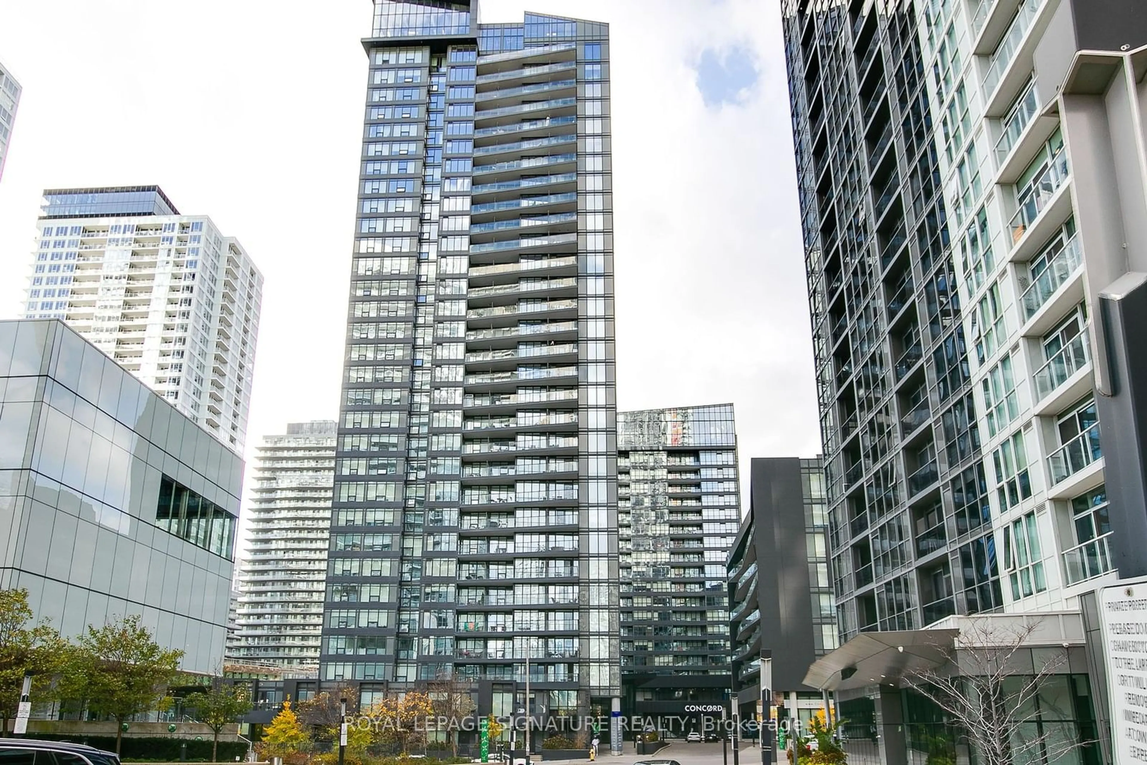 A pic from exterior of the house or condo, the front or back of building for 70 Queens Wharf Rd #807, Toronto Ontario M5V 0J2