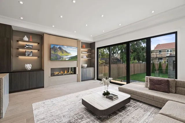 Additional property image - 44 Donegall Dr