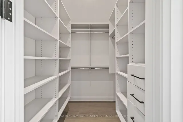 Additional property image - 44 Donegall Dr