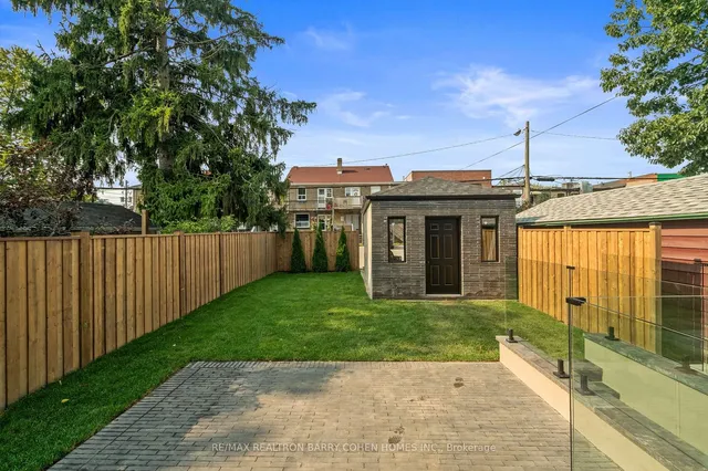 Additional property image - 44 Donegall Dr