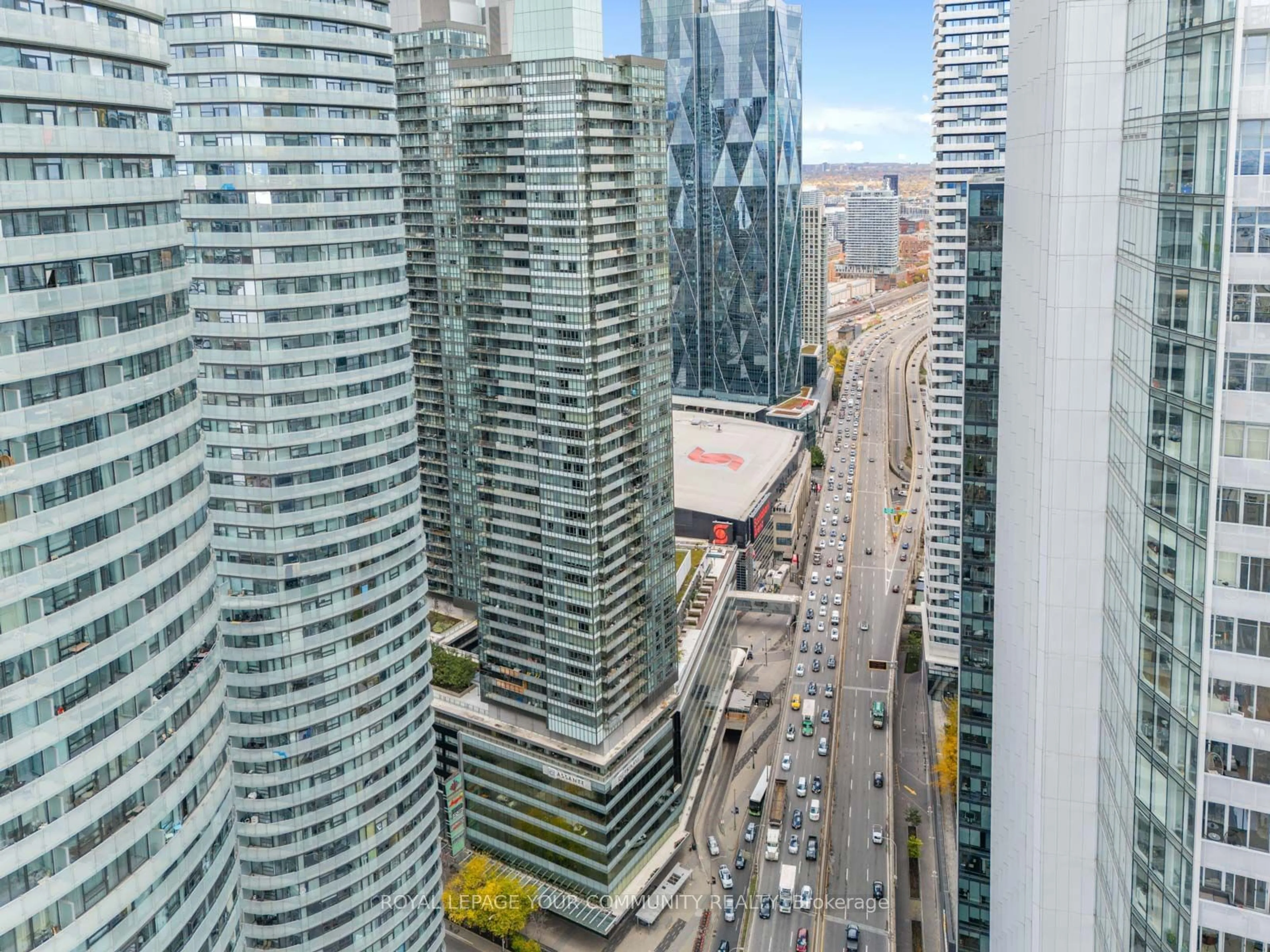 A pic from exterior of the house or condo, the view of city buildings for 55 Bremner Blvd #3407, Toronto Ontario M5J 0A6