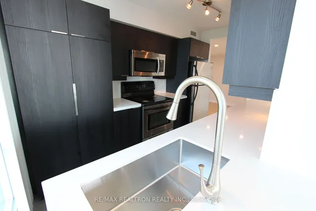 Additional property image - 15 Fort York Blvd Unit 3812