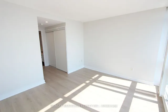Additional property image - 15 Fort York Blvd Unit 3812