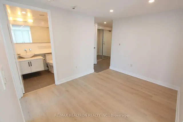 Additional property image - 15 Fort York Blvd Unit 3812