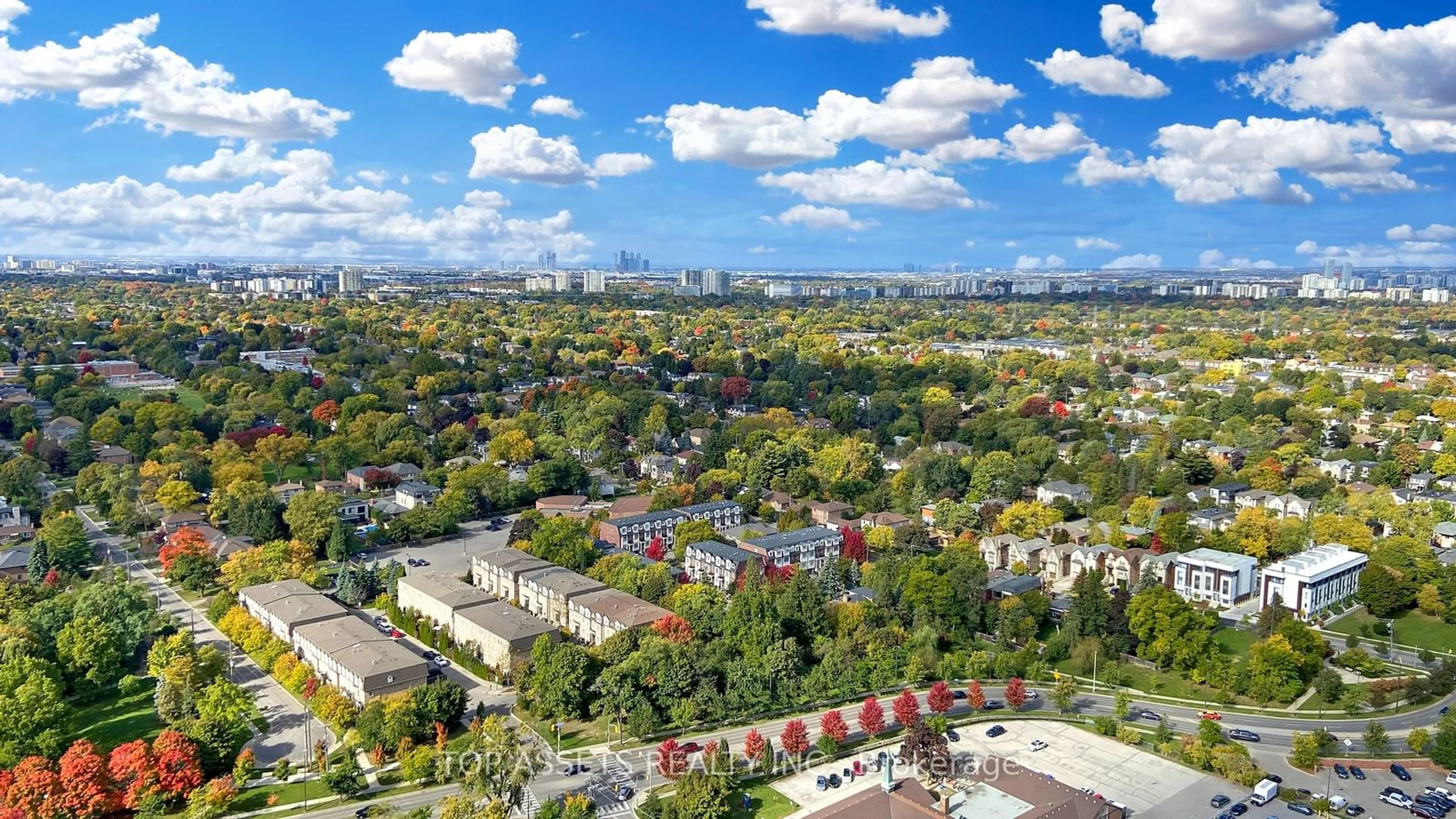 A pic from exterior of the house or condo, the view of city buildings for 5180 Yonge St #3201, Toronto Ontario M2N 0K5