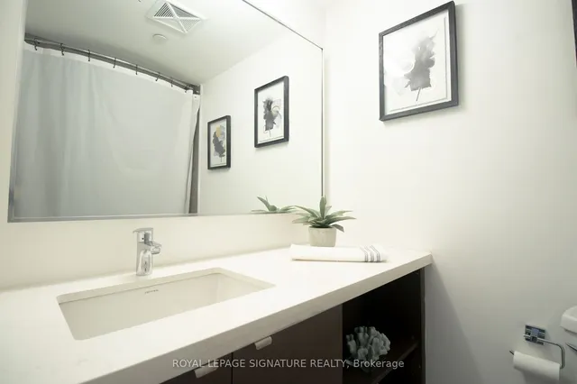 Additional property image - 155 Yorkville Ave Unit 505