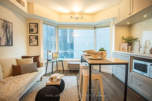 Additional property image - 155 Yorkville Ave Unit 505