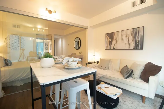 Additional property image - 155 Yorkville Ave Unit 505