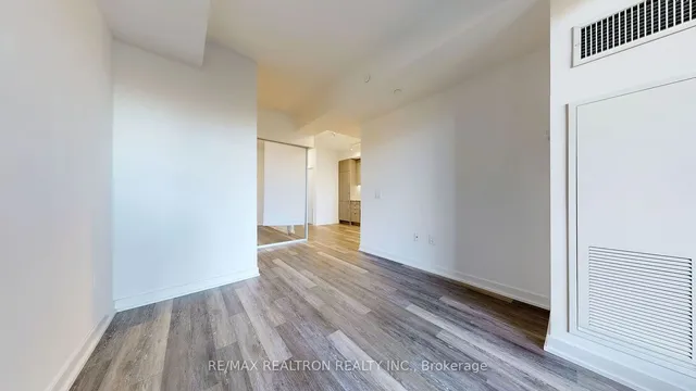 Additional property image - 250 Lawrence Ave Unit 501