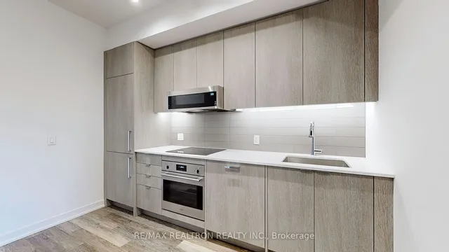 Additional property image - 250 Lawrence Ave Unit 501