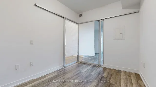 Additional property image - 250 Lawrence Ave Unit 501