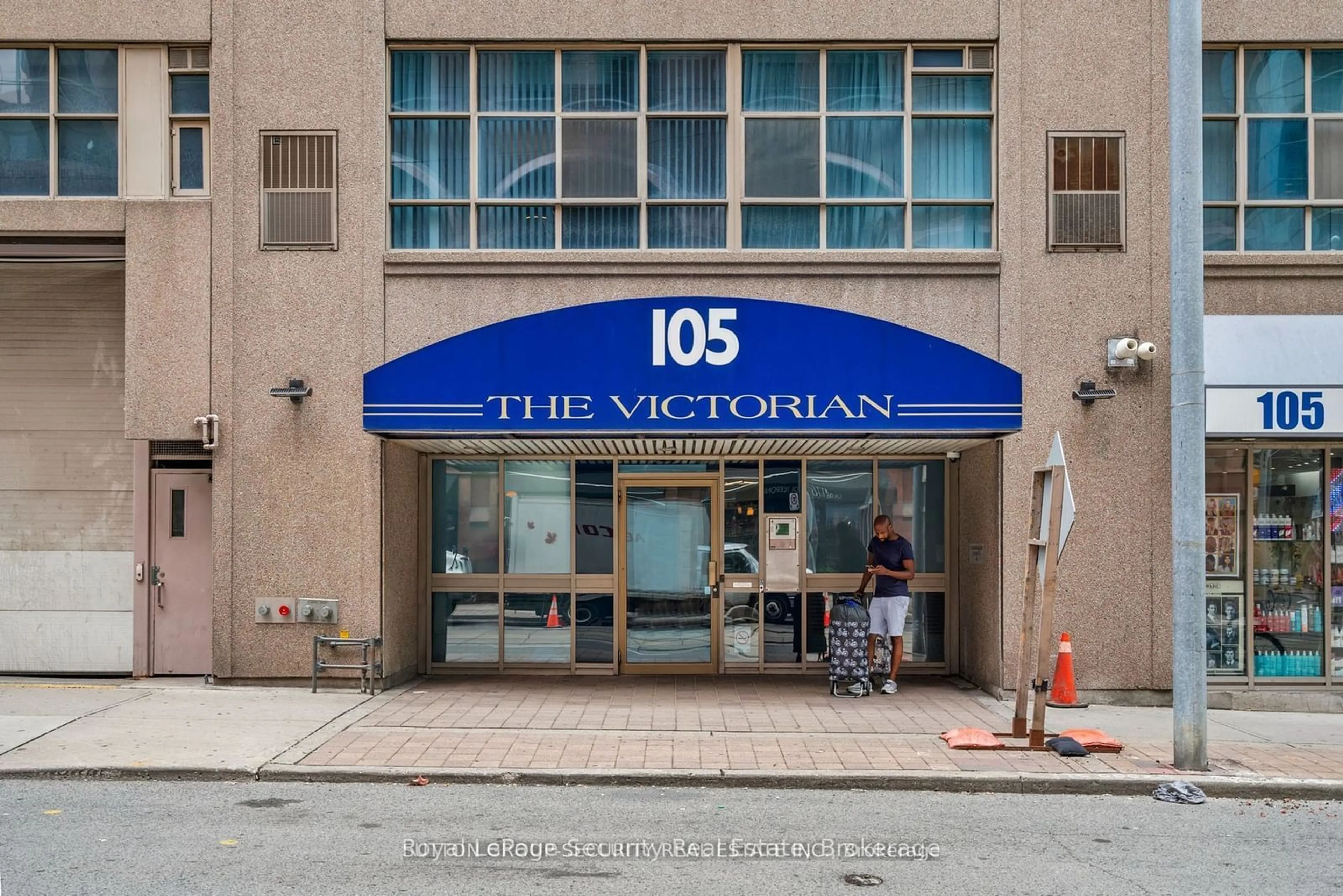 A pic from exterior of the house or condo, the street view for 105 Victoria St #908, Toronto Ontario M5C 3B4