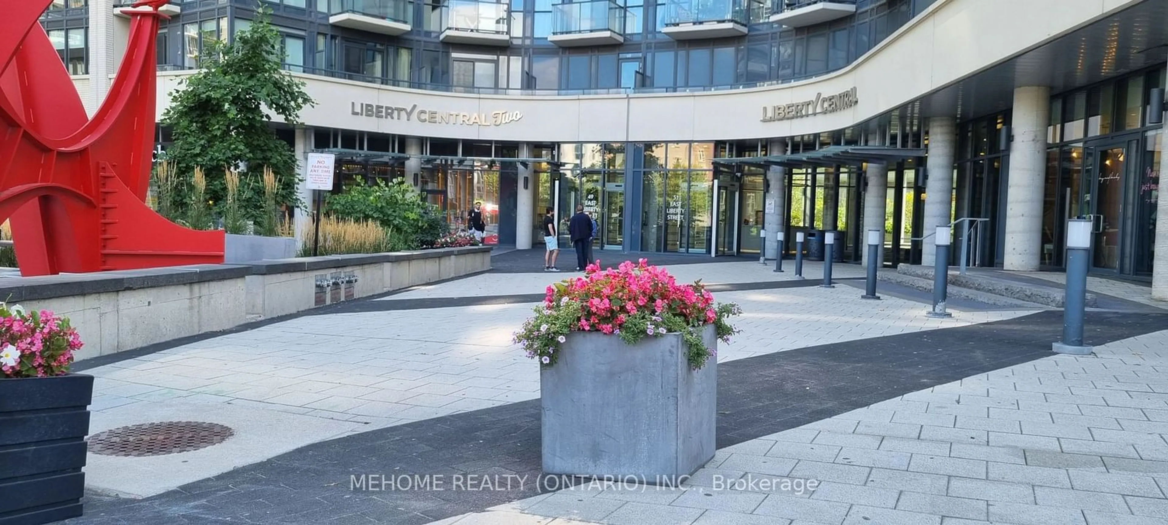 Indoor foyer, ceramic floors for 49 East Liberty St St #1906, Toronto Ontario M6K 0B2