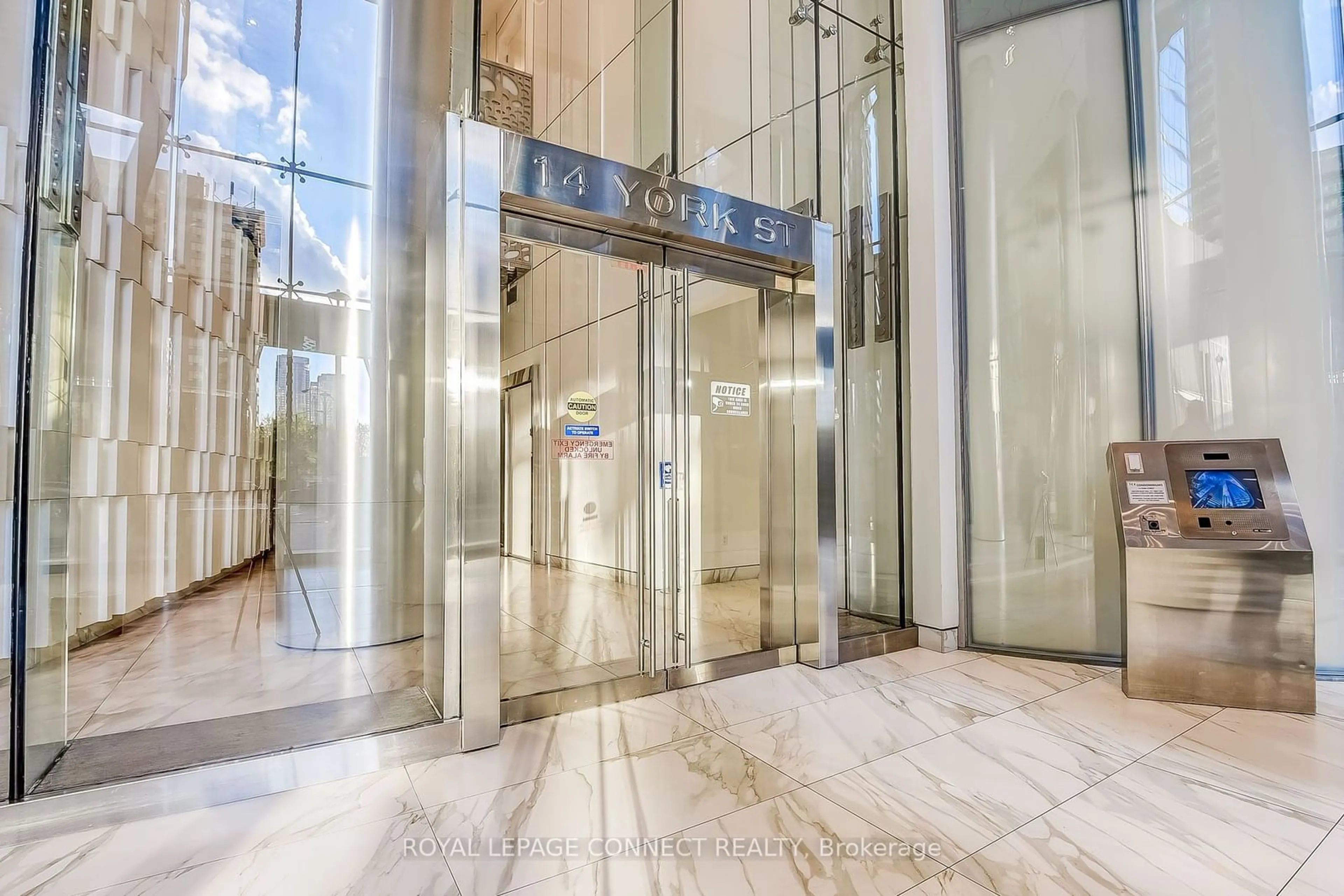 Indoor foyer, unknown floor for 14 York St #2804, Toronto Ontario M5J 0B1