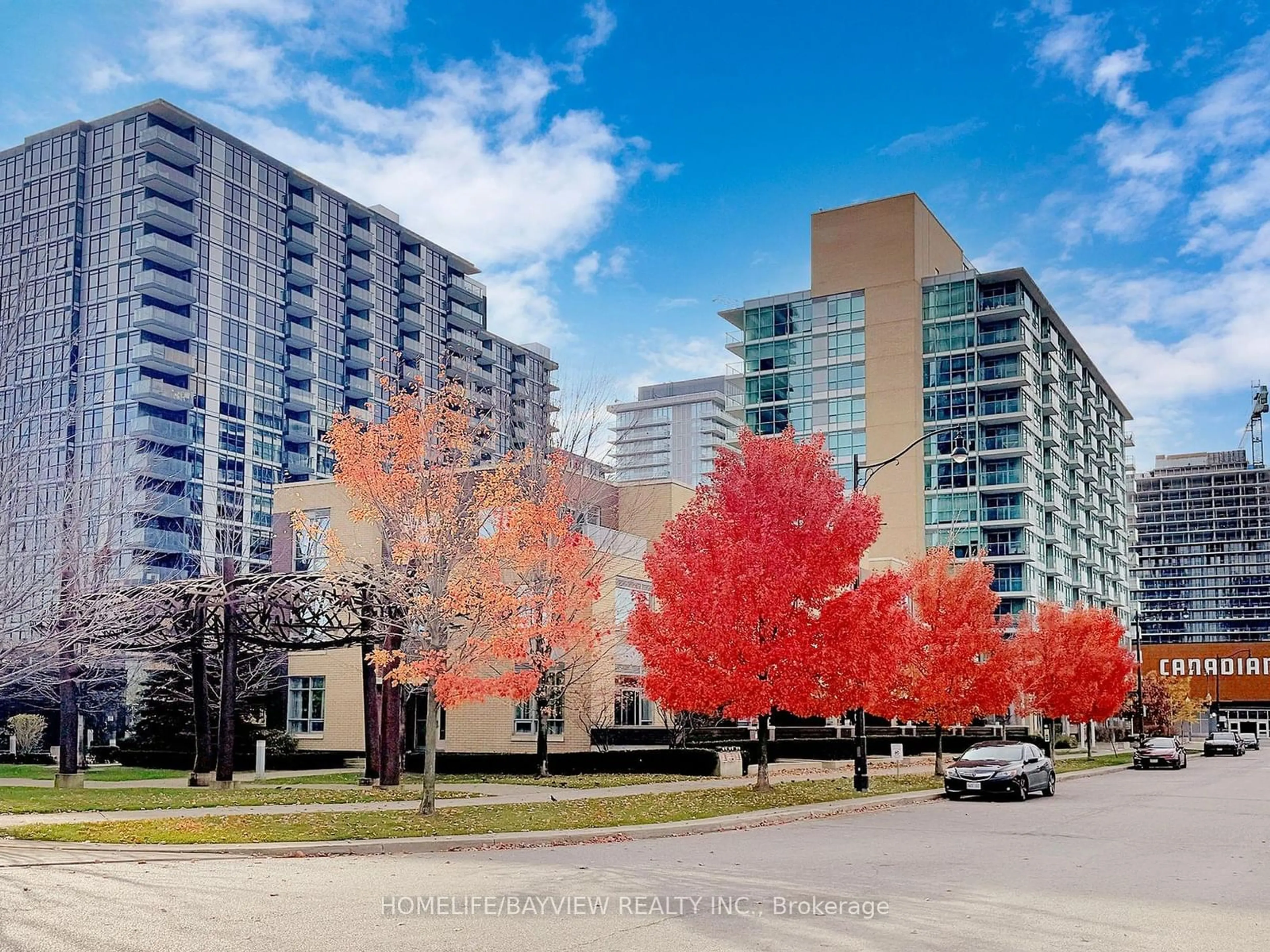 A pic from exterior of the house or condo, the view of city buildings for 19 Singer Crt #1801B, Toronto Ontario M2K 0B2