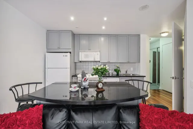 Additional property image - 85 Bloor St Unit 1014