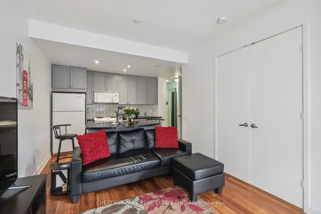 Additional property image - 85 Bloor St Unit 1014