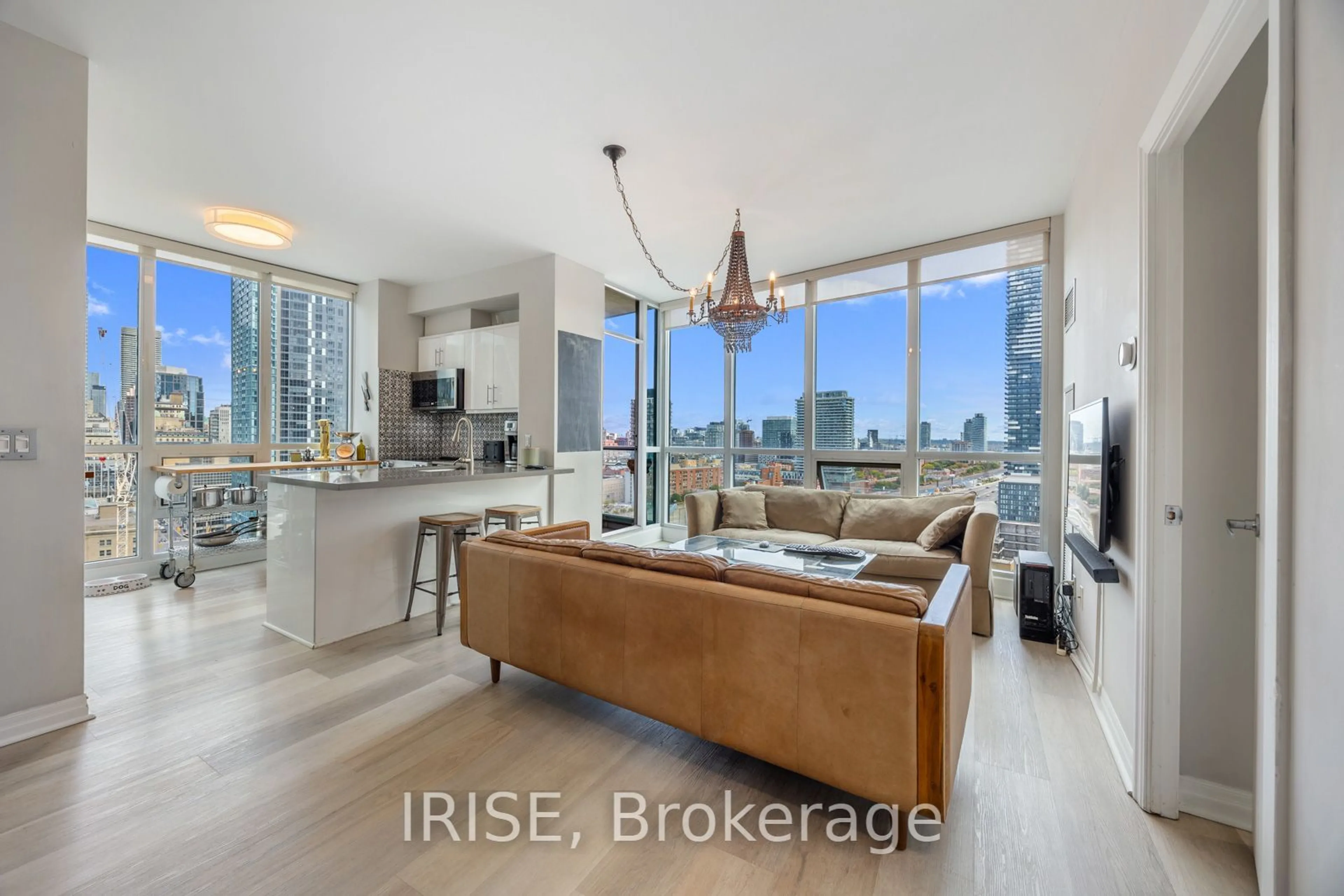 Open concept kitchen for 16 Yonge St #2205, Toronto Ontario M5E 2A1