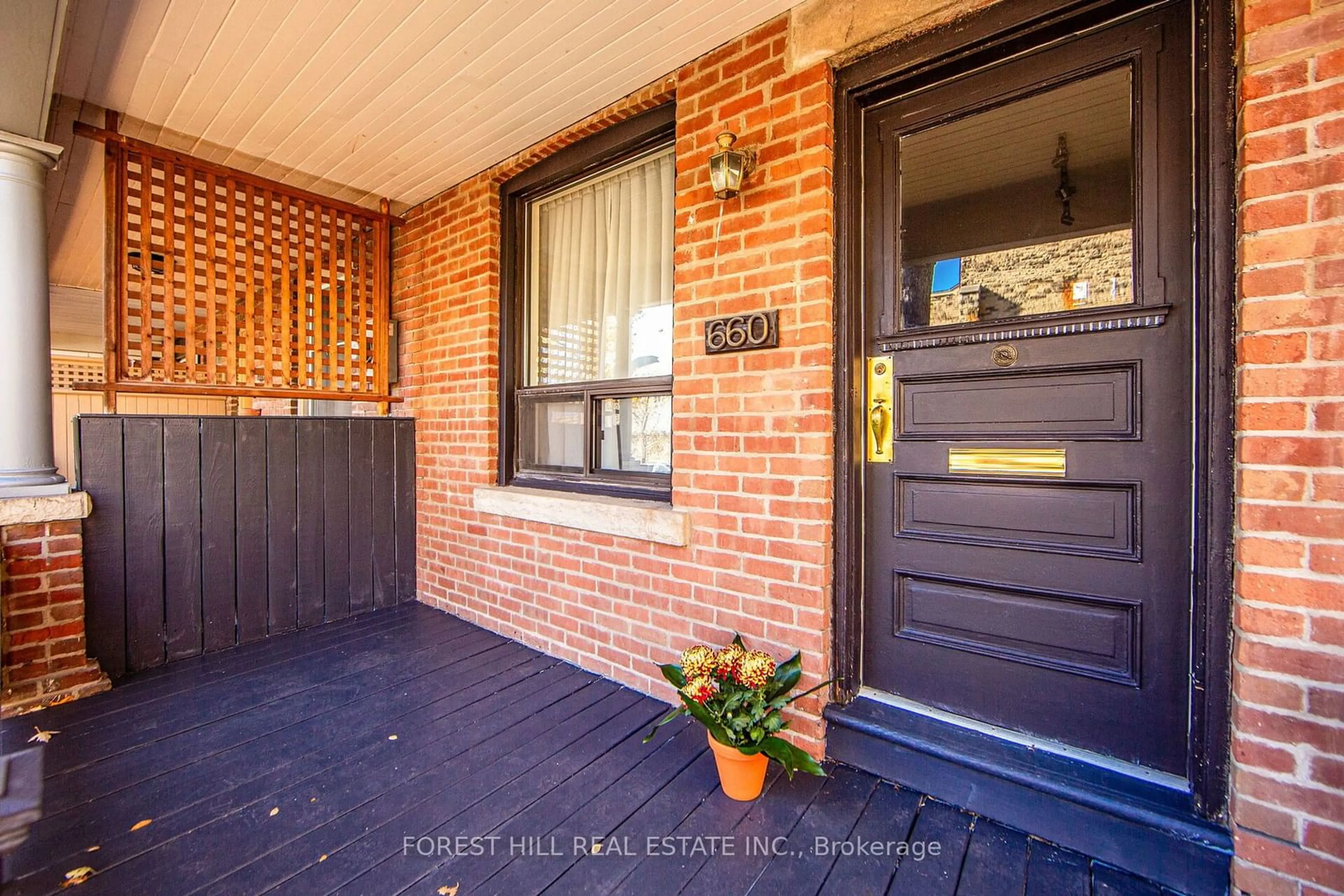 Indoor entryway, wood floors for 660 Markham St, Toronto Ontario M6G 2L9