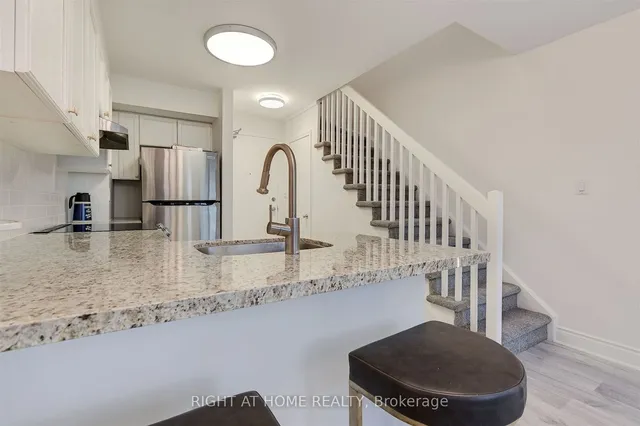 Additional image 13 of 1029 King St Unit 809