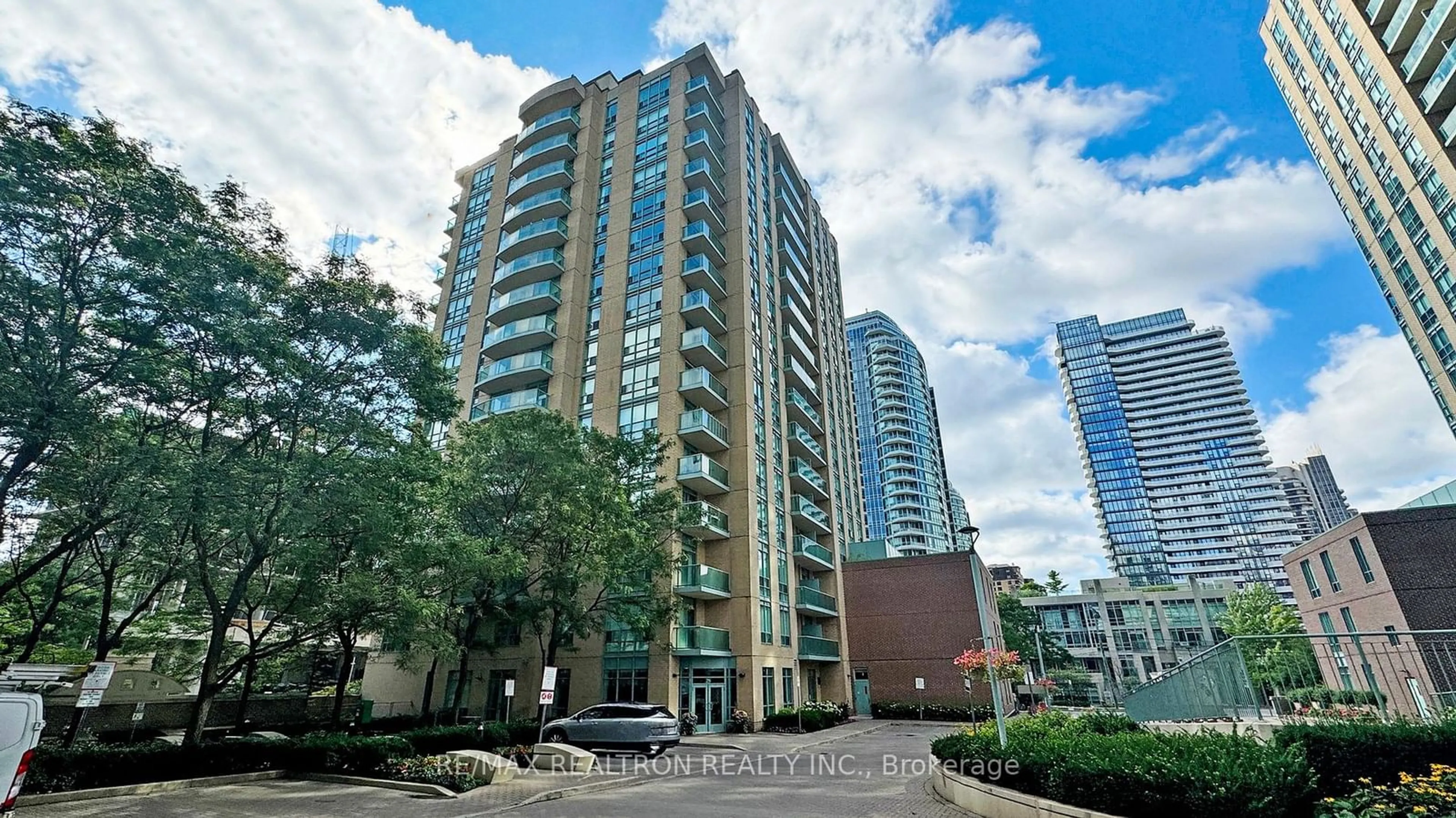 A pic from exterior of the house or condo, the front or back of building for 28 Olive Ave #710, Toronto Ontario M2N 7E6