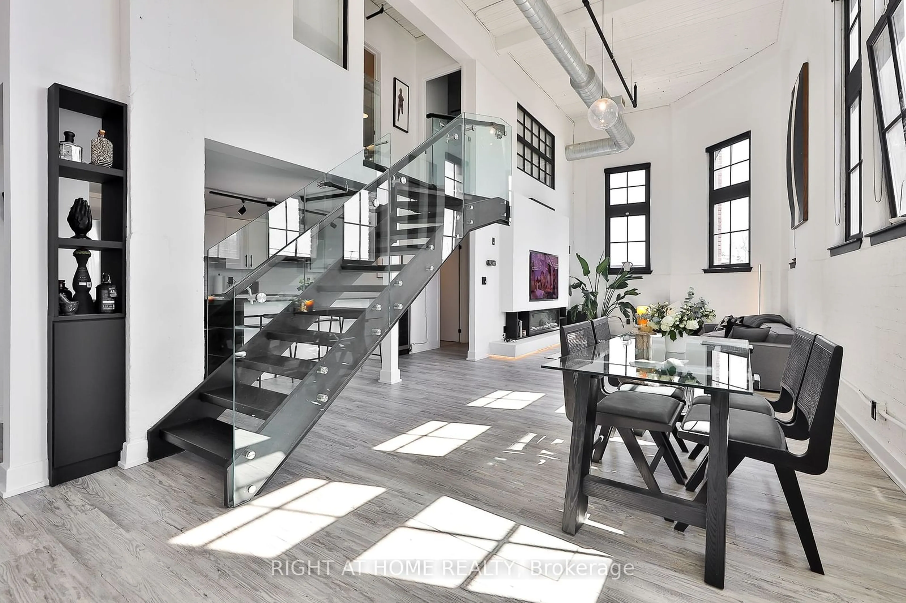 Stairs for 183 Dovercourt Rd #306, Toronto Ontario M6J 3C1